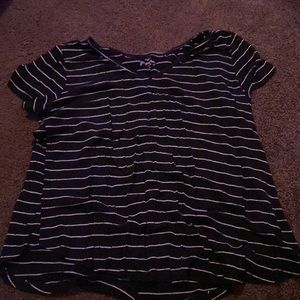 Black and white stripped T-shirt Brand: rue 21 Size: M